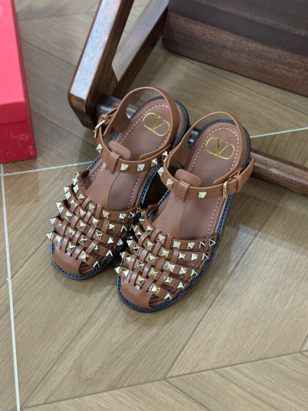 Valentino authentic quality shoes 2025