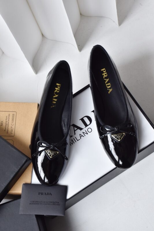 Prada authentic quality shoes 2025