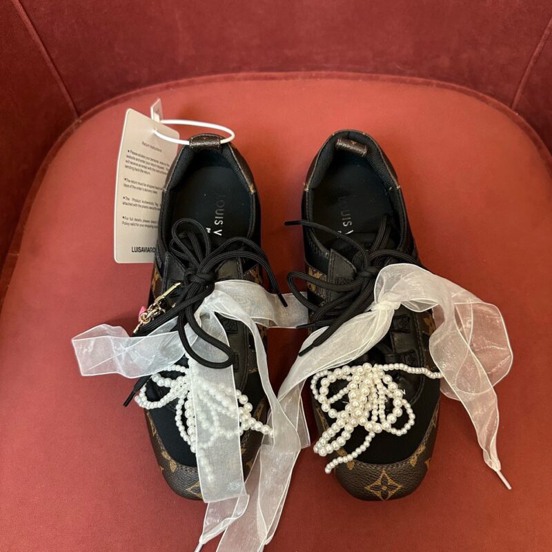 Louis Vuitton authentic quality sneakers 2025