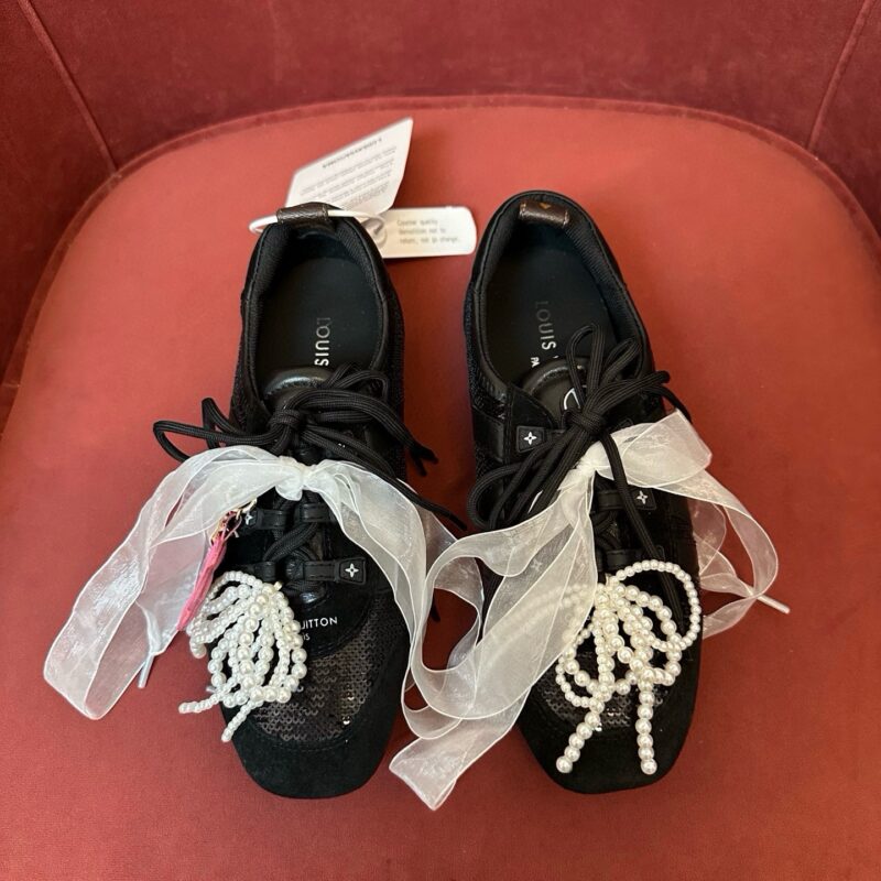 Louis Vuitton authentic quality sneakers 2025