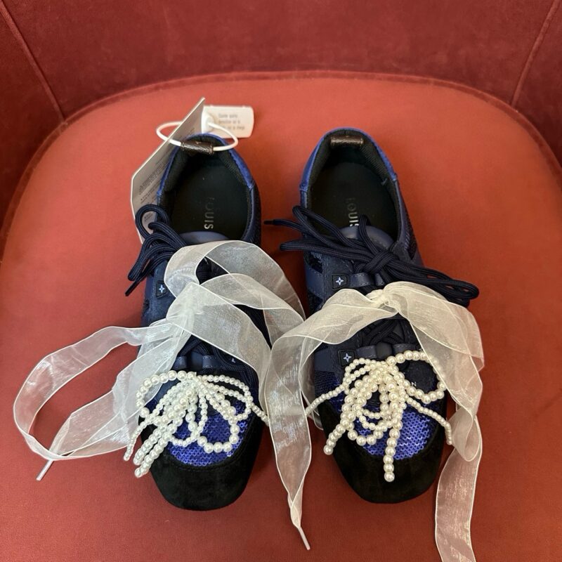 Louis Vuitton authentic quality sneakers 2025