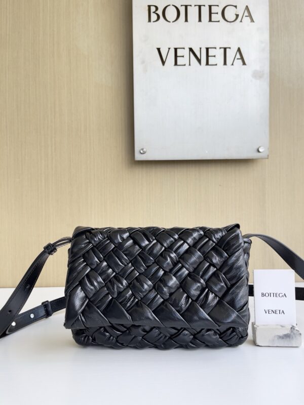 Bottega Veneta bag authentic quality 2025