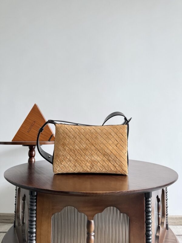 Bottega Veneta bag authentic quality 2025