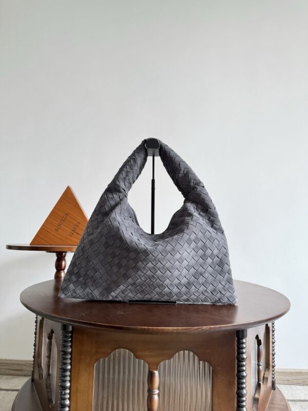 Bottega Veneta bag authentic quality 2025