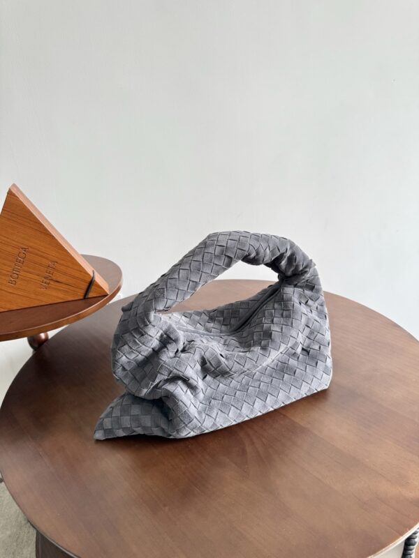 Bottega Veneta bag authentic quality 2025