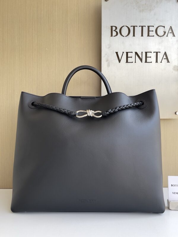 Bottega Veneta bag authentic quality 2025