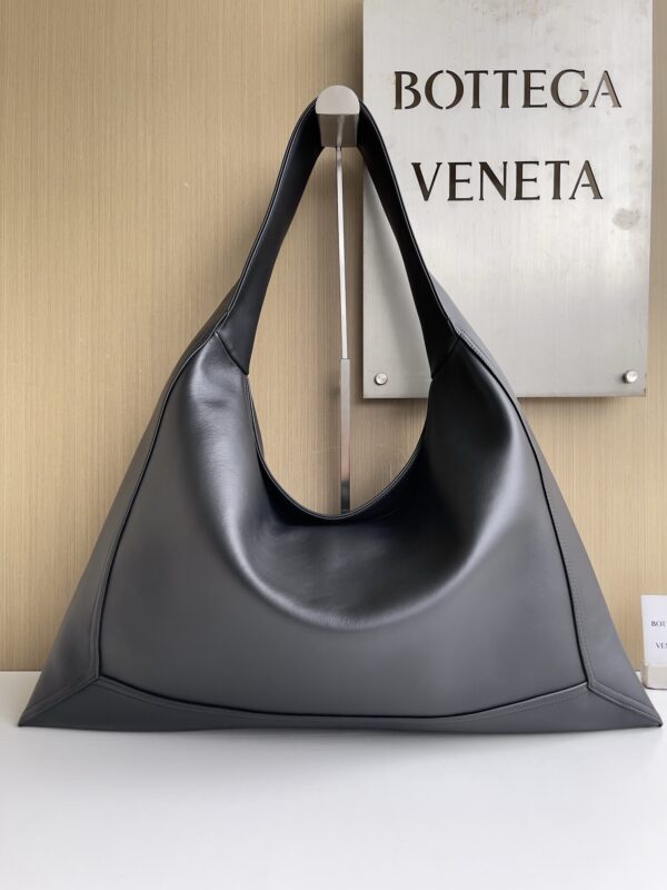 Bottega Veneta bag authentic quality 2025