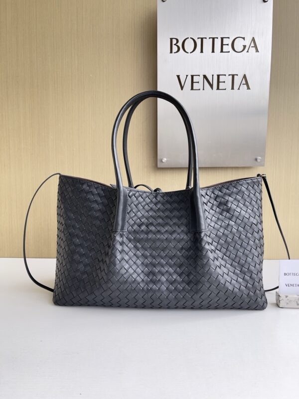 Bottega Veneta bag authentic quality 2025