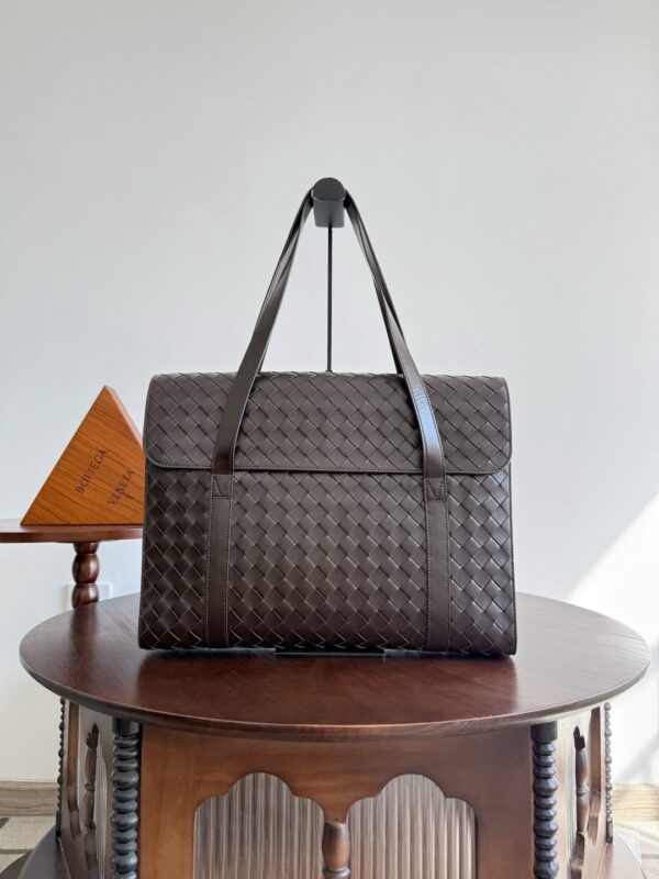 Bottega Veneta bag authentic quality 2025