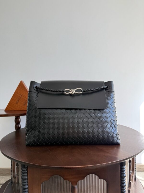 Bottega Veneta bag authentic quality 2025