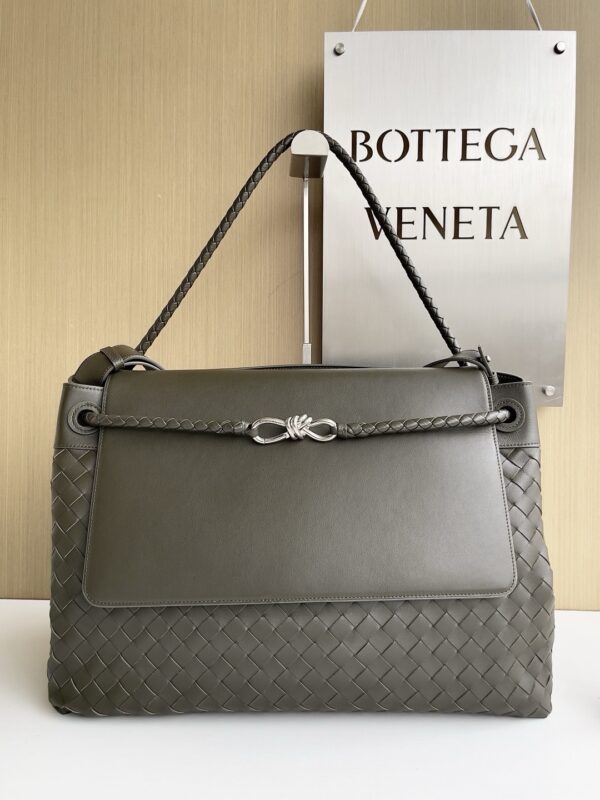 Bottega Veneta bag authentic quality 2025
