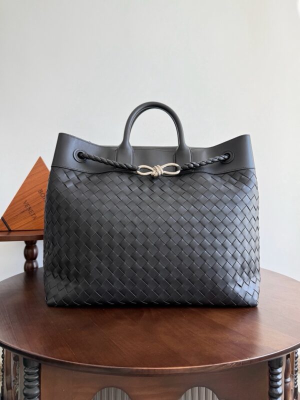 Bottega Veneta bag authentic quality 2025
