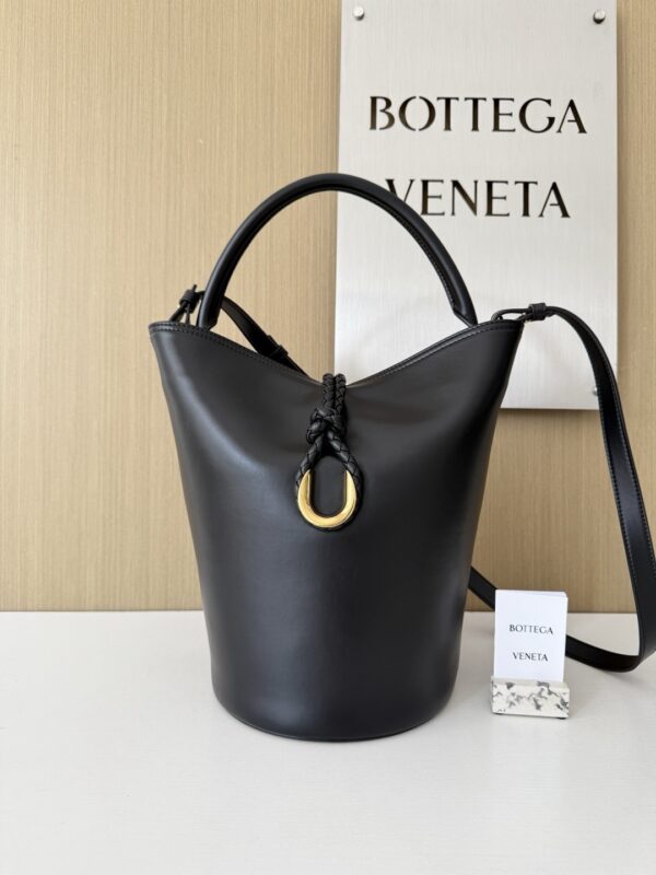 Bottega Veneta bag authentic quality 2025