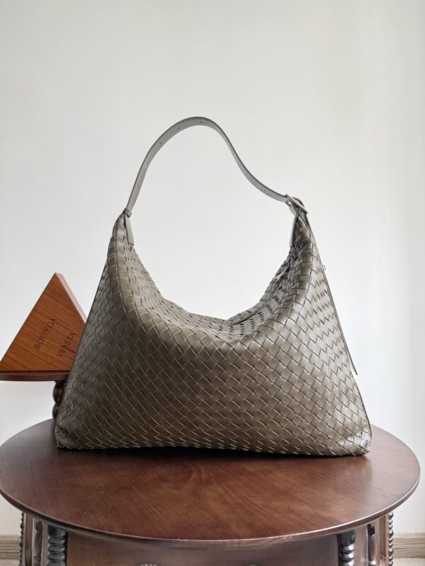 Bottega Veneta bag authentic quality 2025