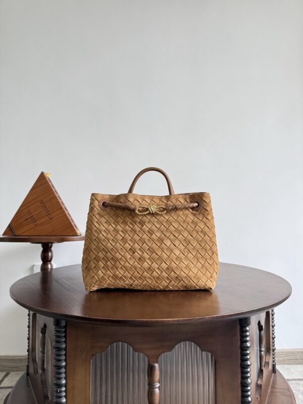 Bottega Veneta bag authentic quality 2025