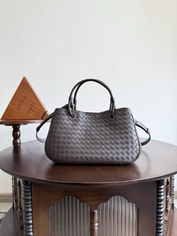 Bottega Veneta bag authentic quality 2025