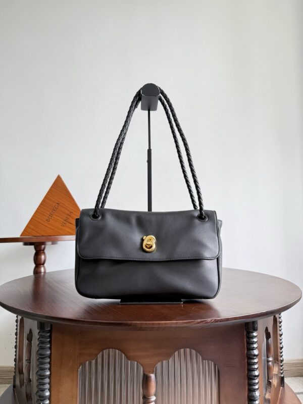 Bottega Veneta bag authentic quality 2025