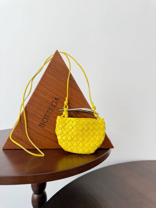 Bottega Veneta bag authentic quality 2025