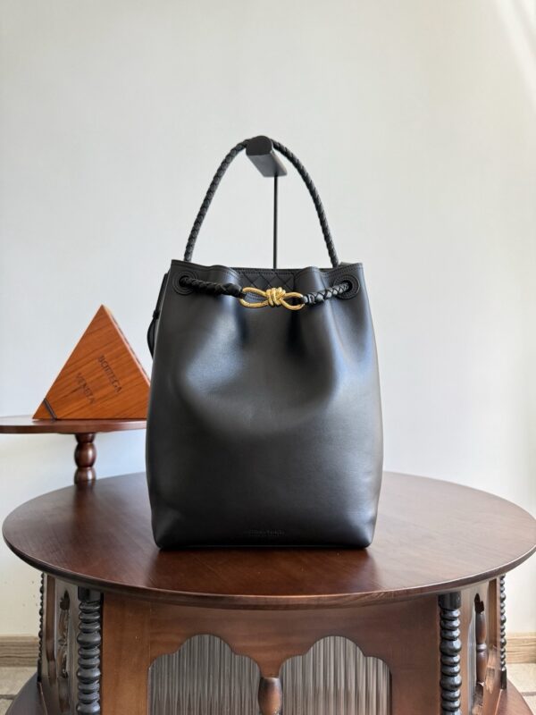 Bottega Veneta bag authentic quality 2025