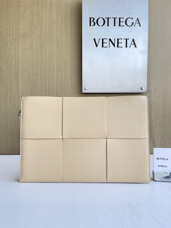 Bottega Veneta bag authentic quality 2025