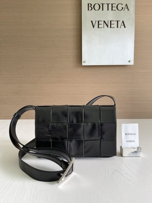 Bottega Veneta bag authentic quality 2025