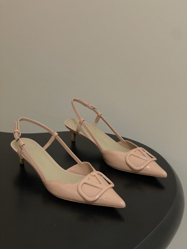 Valentino authentic quality shoes 2025