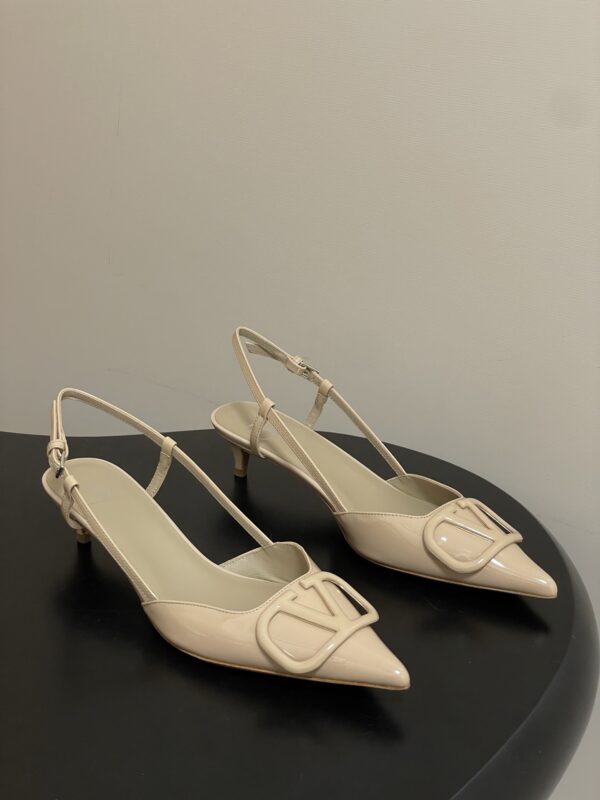 Valentino authentic quality shoes 2025