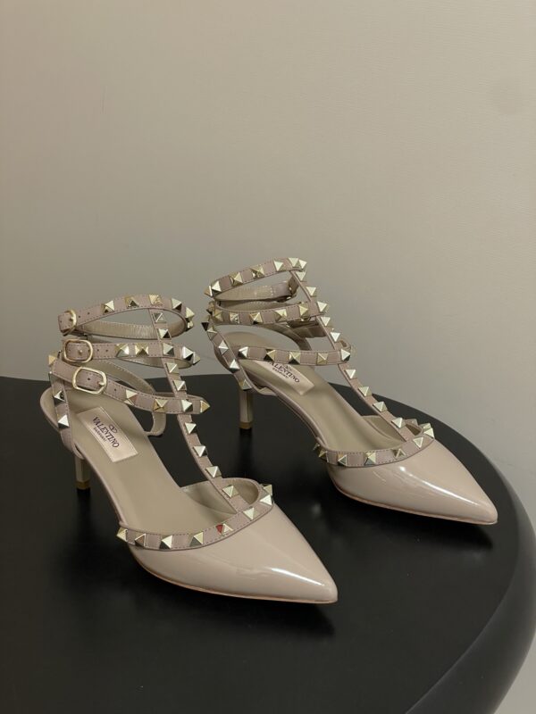 Valentino authentic quality shoes 2025