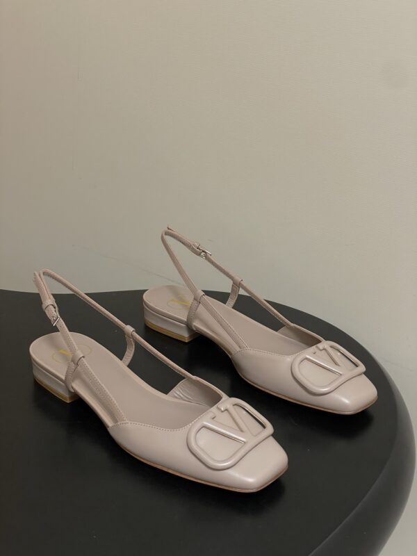 Valentino authentic quality shoes 2025