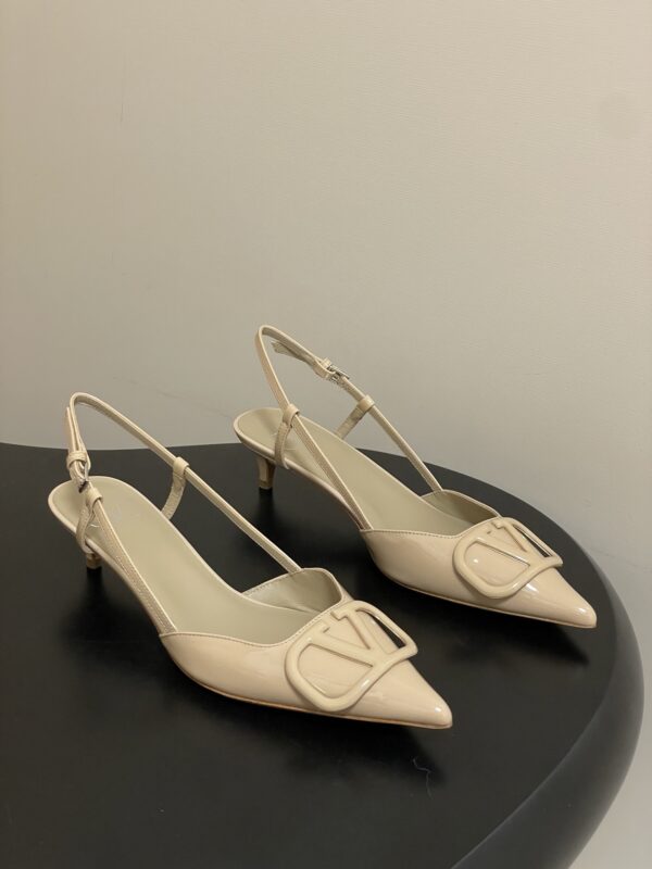 Valentino authentic quality shoes 2025