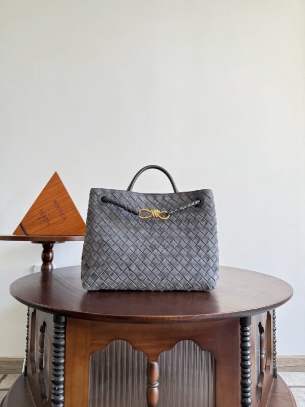 Bottega Veneta bag authentic quality 2025