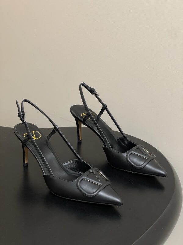 Valentino authentic quality shoes 2025