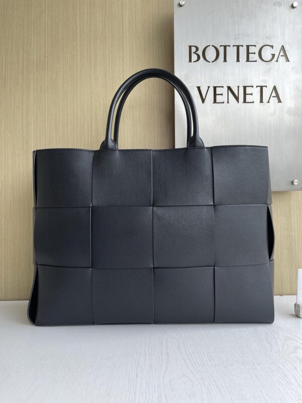 Bottega Veneta bag authentic quality 2025