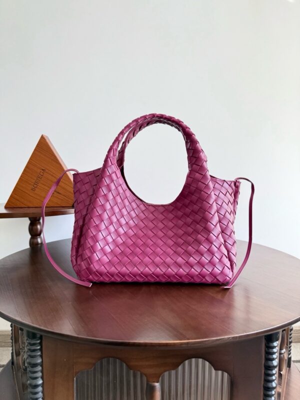 Bottega Veneta bag authentic quality 2025