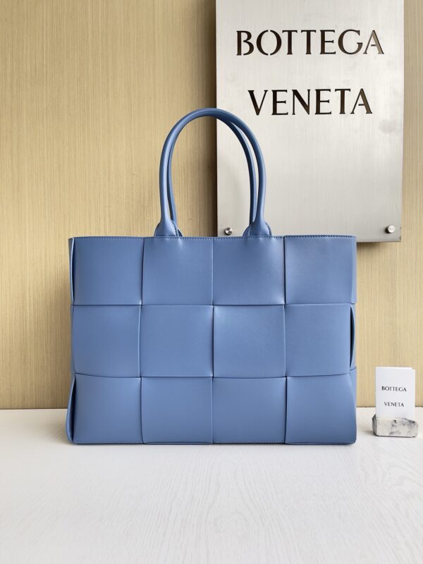 Bottega Veneta bag authentic quality 2025