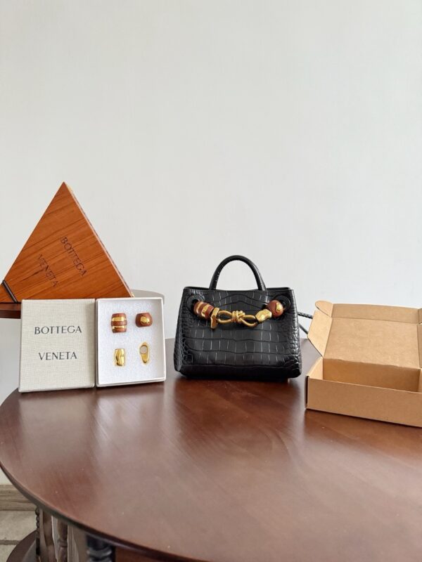 Bottega Veneta bag authentic quality 2025