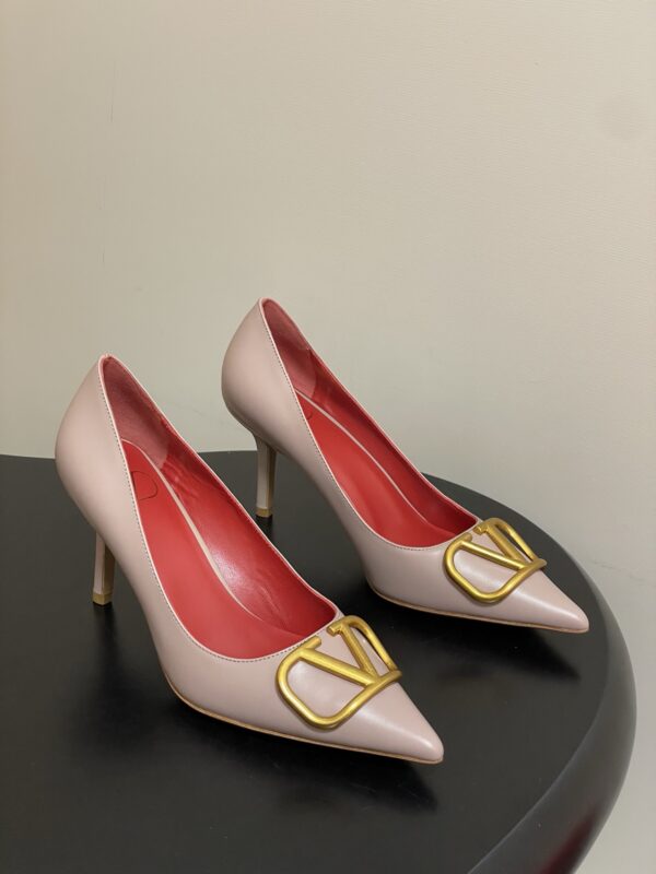 Valentino authentic quality shoes 2025