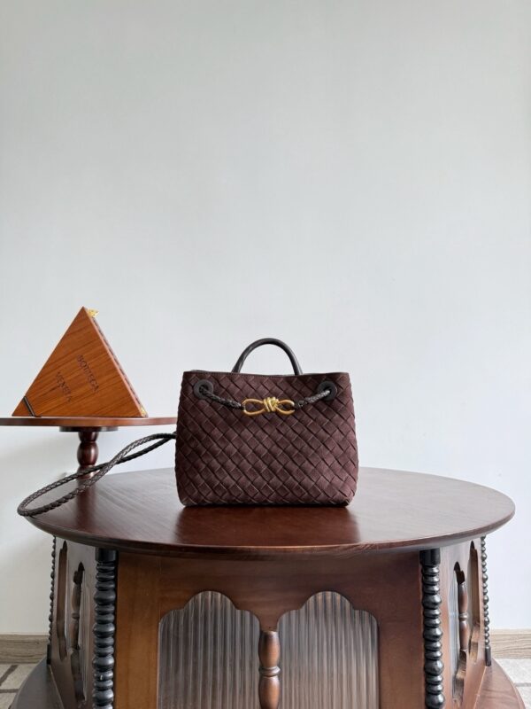 Bottega Veneta bag authentic quality 2025