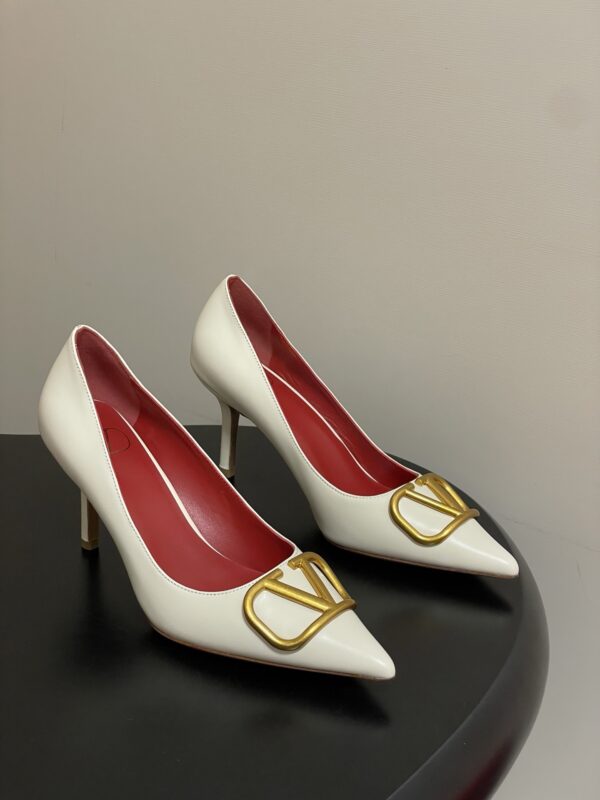 Valentino authentic quality shoes 2025