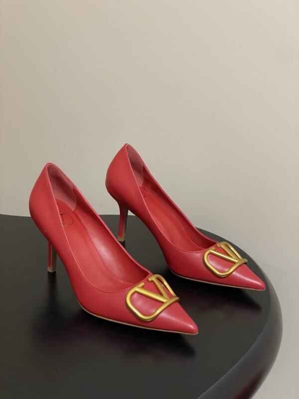 Valentino authentic quality shoes 2025