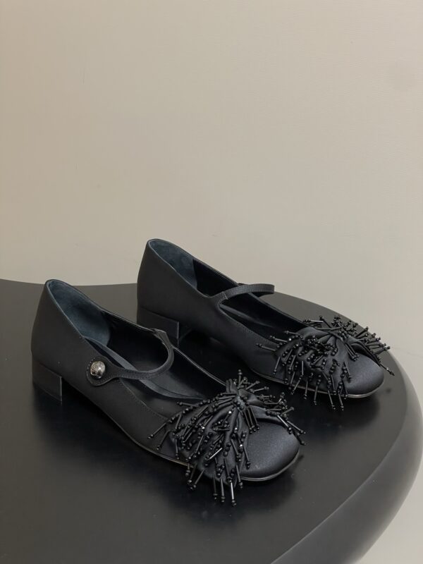 Valentino authentic quality shoes 2025