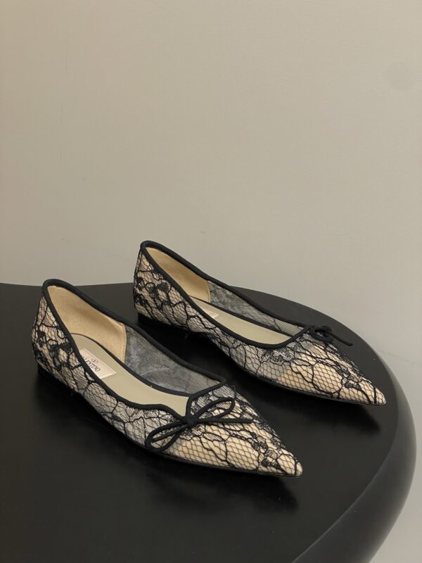 Valentino authentic quality shoes 2025