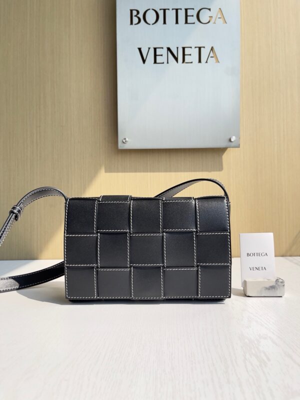 Bottega Veneta bag authentic quality 2025