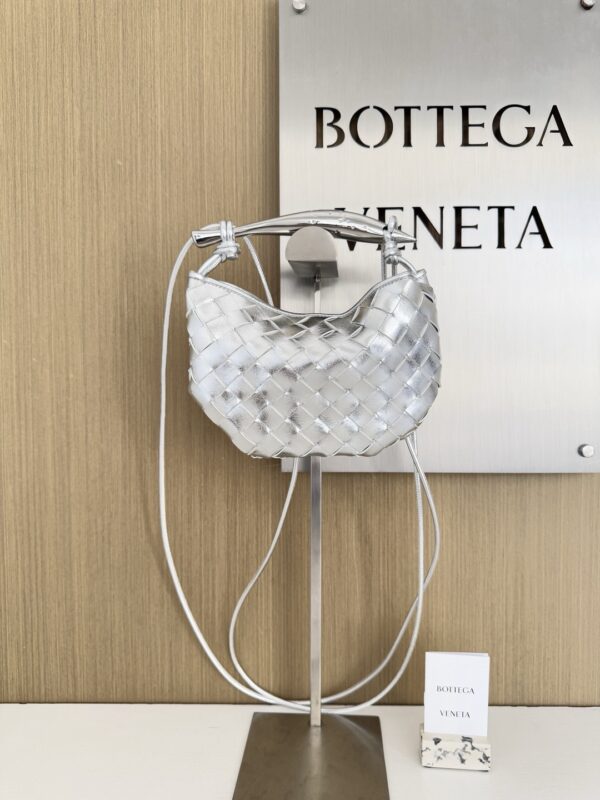 Bottega Veneta bag authentic quality 2025