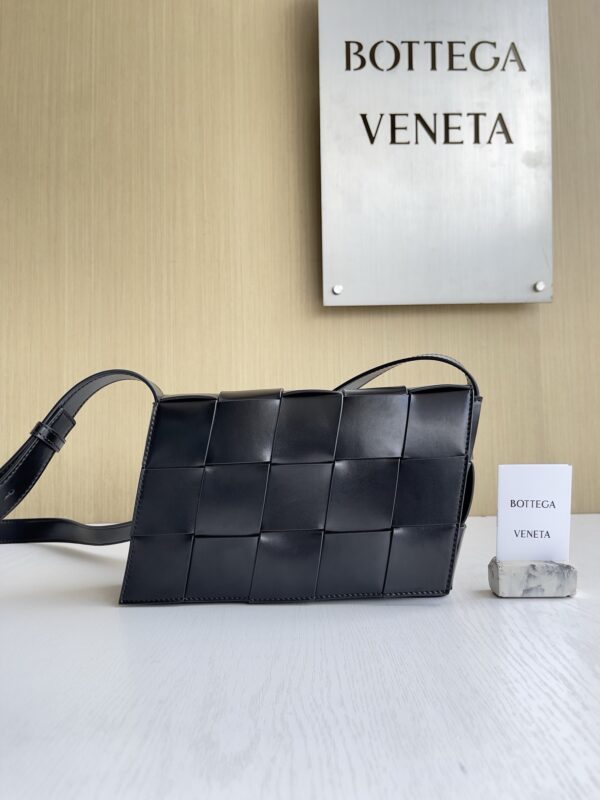 Bottega Veneta bag authentic quality 2025