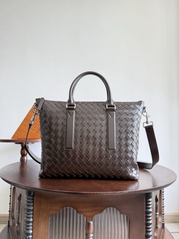 Bottega Veneta bag authentic quality 2025