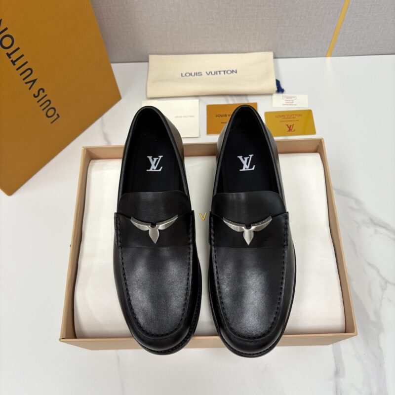 Louis Vuitton men shoes