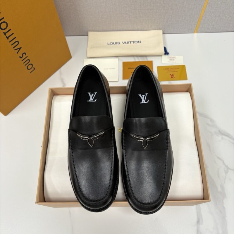 Louis Vuitton men shoes
