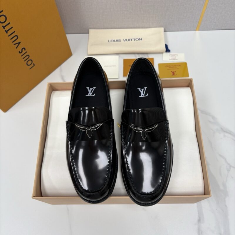 Louis Vuitton men shoes