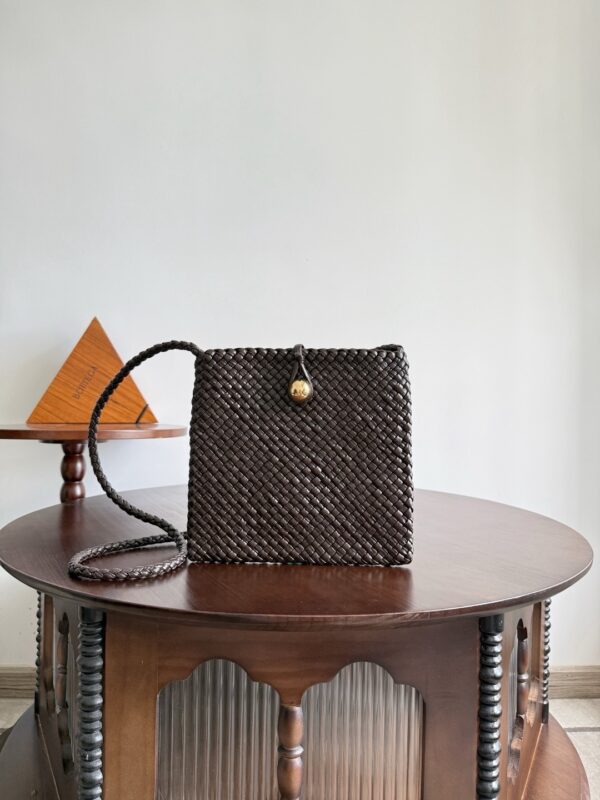 Bottega Veneta bag authentic quality 2025